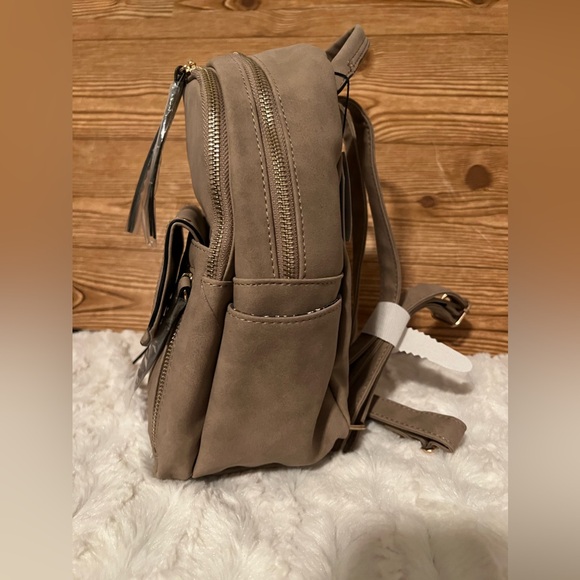 VR NYC - double compartment backpack-taupe - Picture 3 of 8